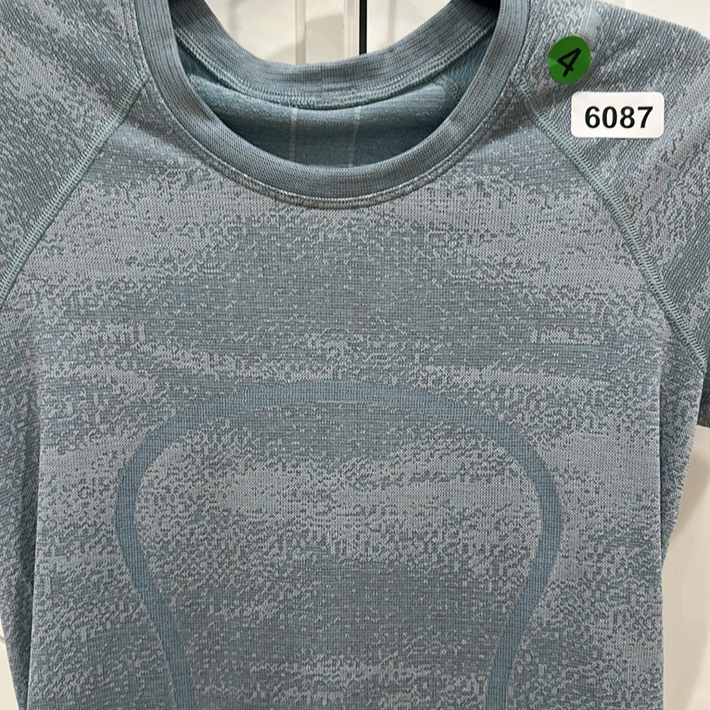 (6087) Lululemon Run: Swiftly Tech Short Sleeve C… - image 6